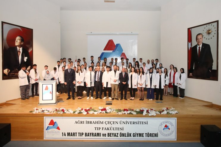 AİÇÜ Tıp Fakültesi Öğrencileri Beyaz Önlük Giydi7