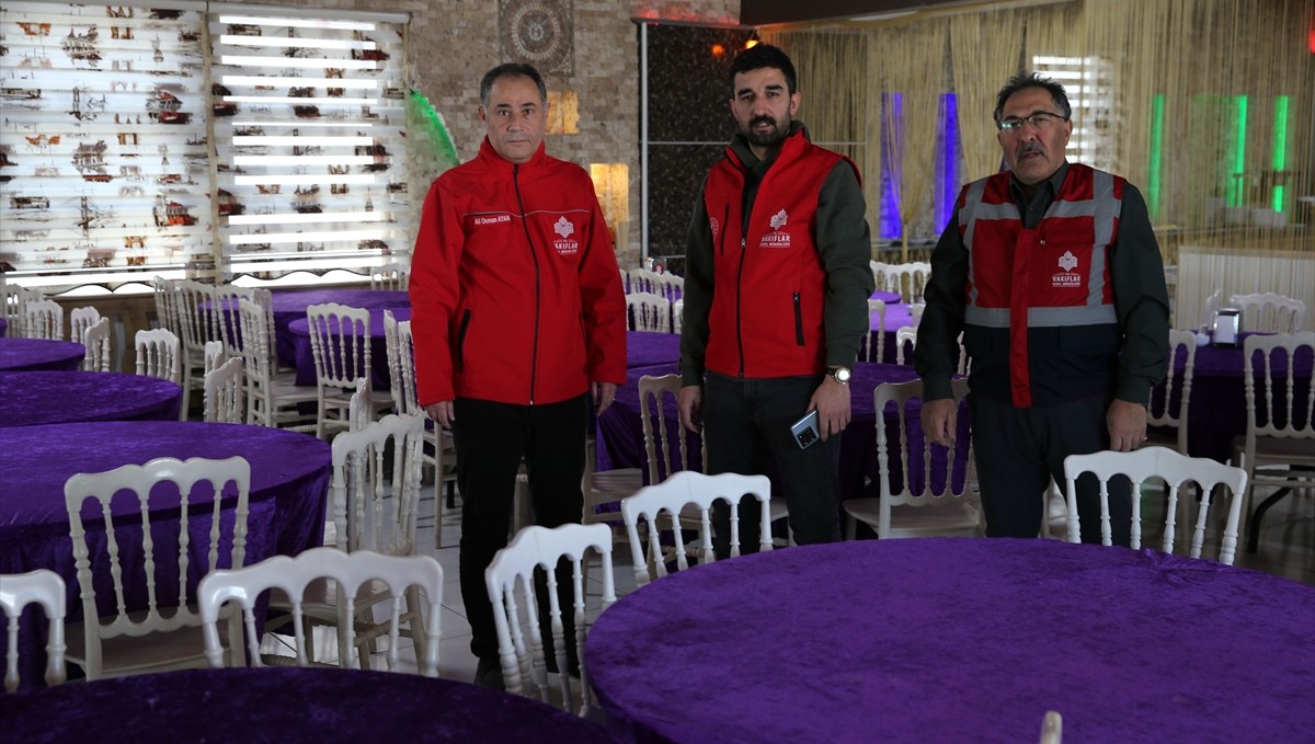 Bitlis Vakıflar Bölge Müdürlüğü 6 ilde 2 bin 700 kişiyi iftar sofrasında buluşturacak