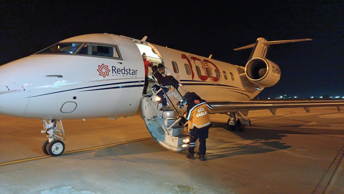 Van'da kalp rahatsızlığı olan 4 günlük bebek, ambulans uçakla İstanbul'a sevk edildi